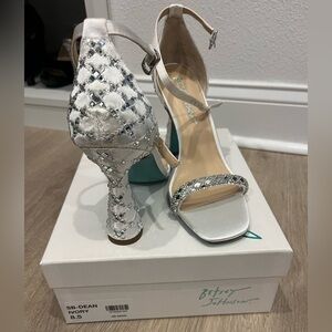 Brand new, never worn Betsey Johnson ivory sparkle ankle strap heels 8.5
